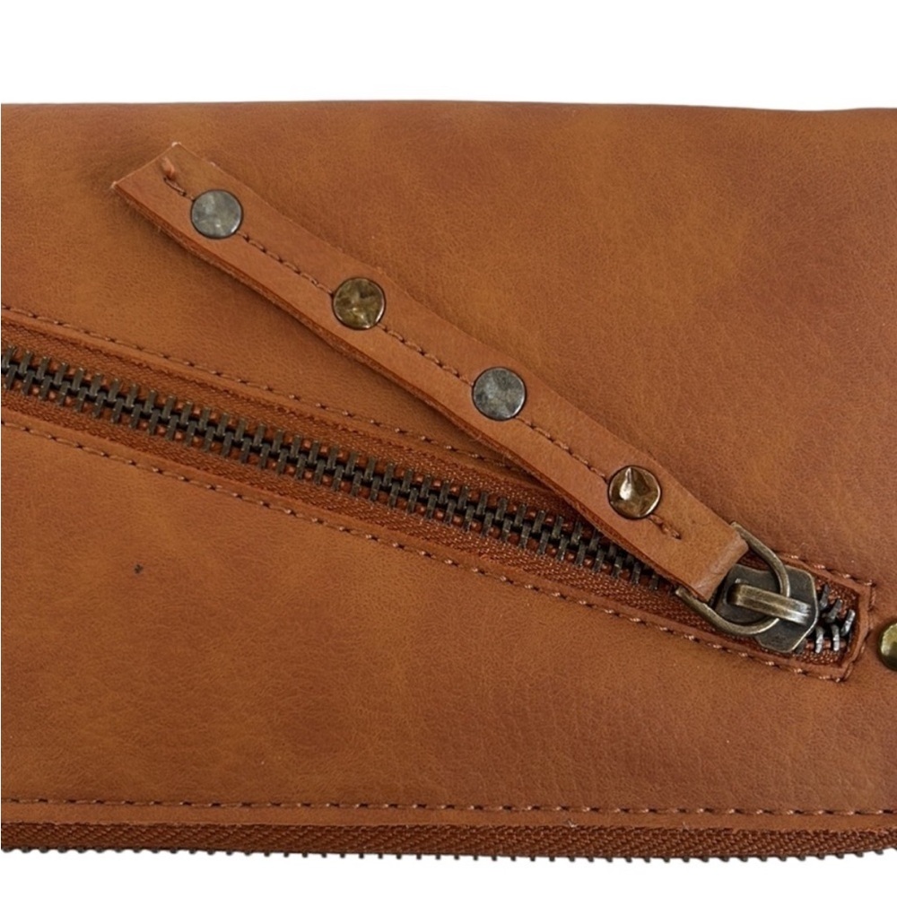 Free People Zip Around Vegan Leather Wristlet Wallet Brown Like New - Picture 3 of 7